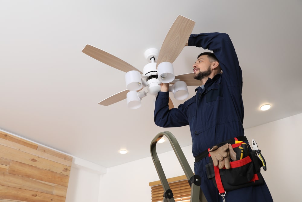 Installation de ventilateurs de plafond